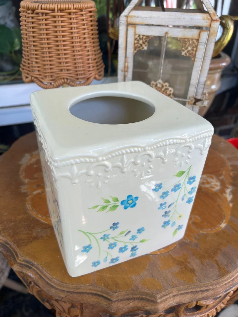 Ceramic Floral Tissue Box Cover w Blue Forget-Me-Not Pattern